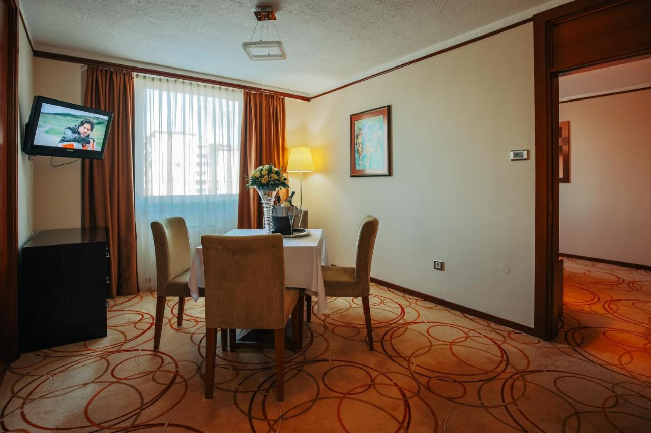 Grand Hotel Tuzla Exterior foto